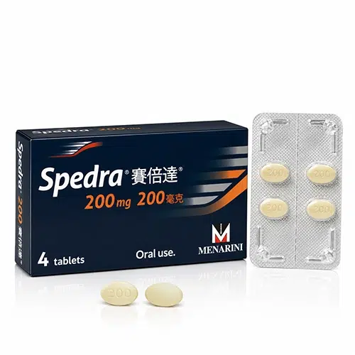 賽倍達 Spedra 200mg 商品主圖 賽倍達 Spedra 200mg 商品主圖,藥盒、鋁箔藥板與米黃色藥錠白底倒影展示